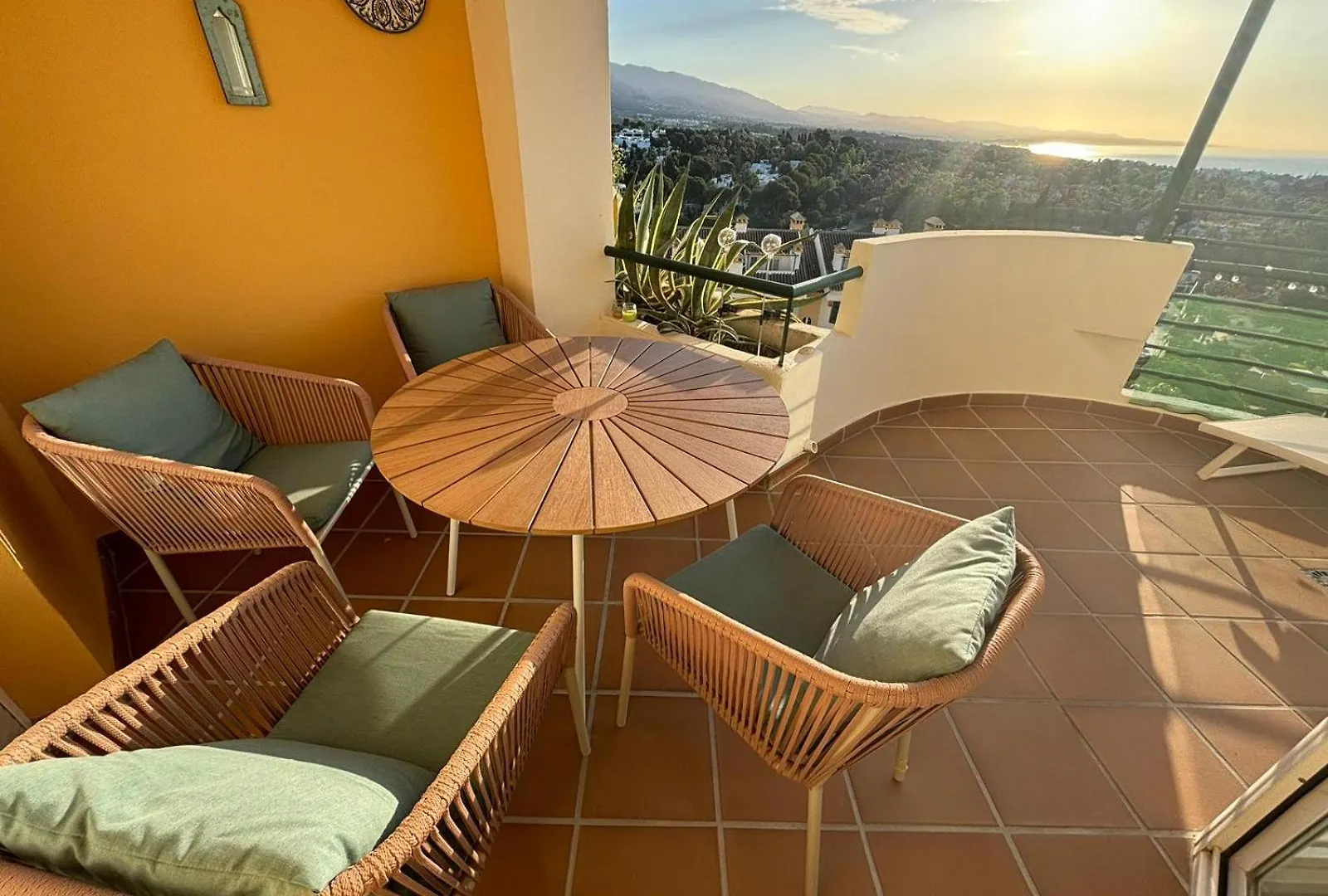 Classy Flat W/ Impressive Views マルベーリャ スペイン