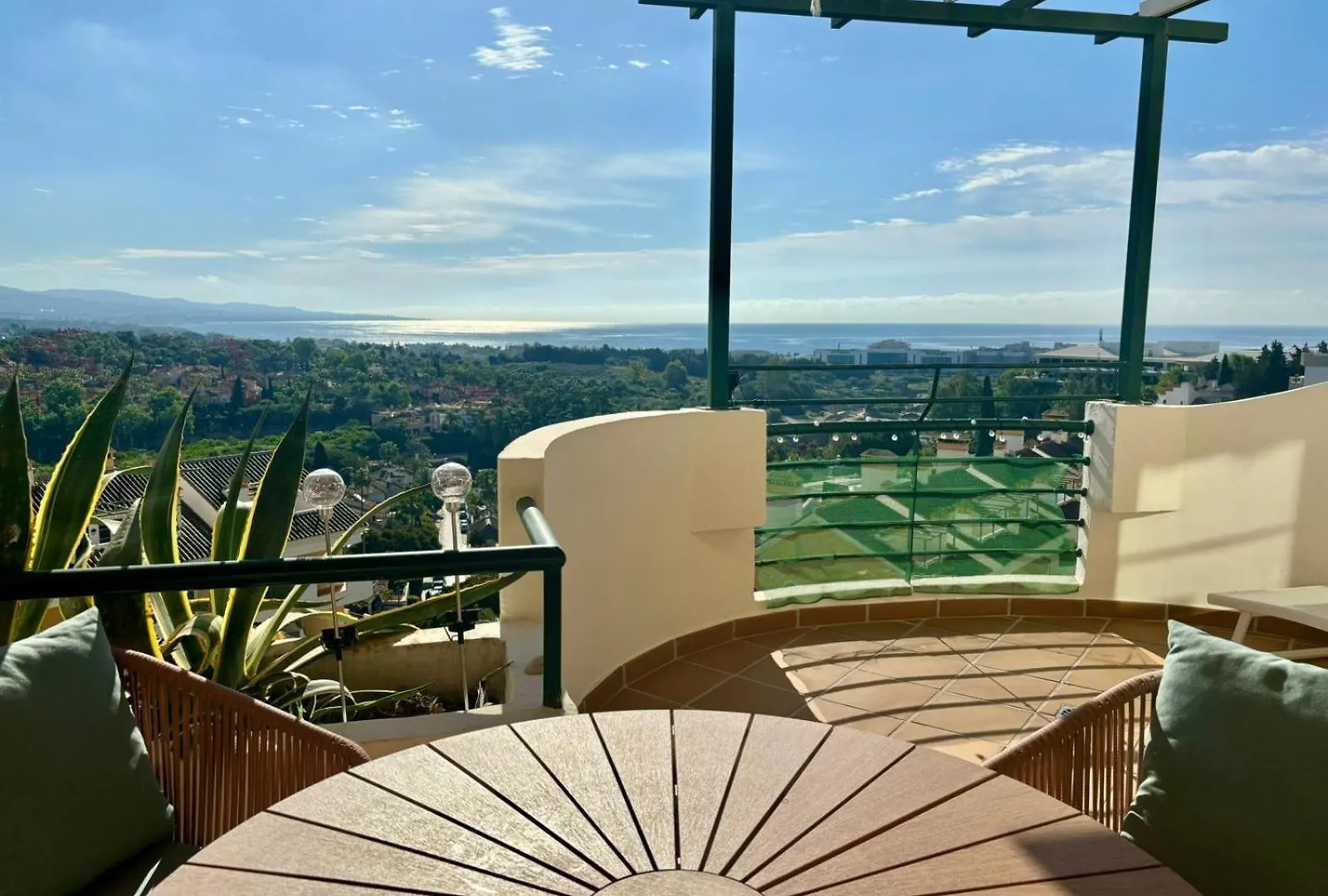 Classy Flat W/ Impressive Views マルベーリャ アパート