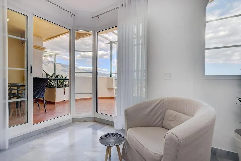 Classy Flat W/ Impressive Views マルベーリャ スペイン