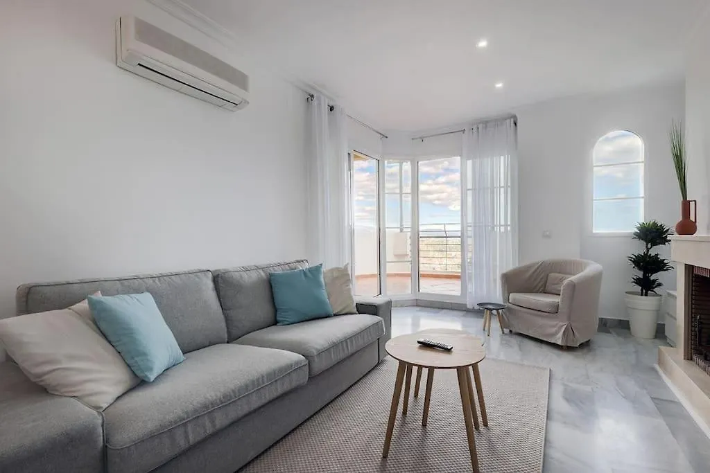 Classy Flat W/ Impressive Views マルベーリャ スペイン