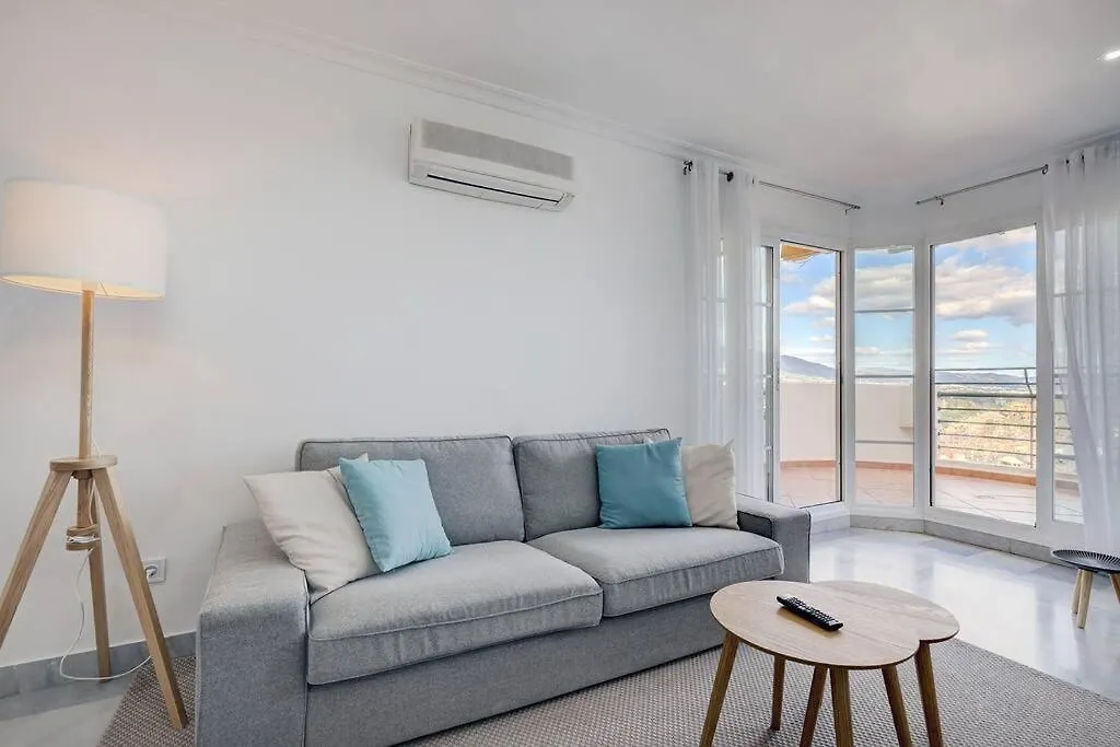 Classy Flat W/ Impressive Views マルベーリャ 0*,  スペイン