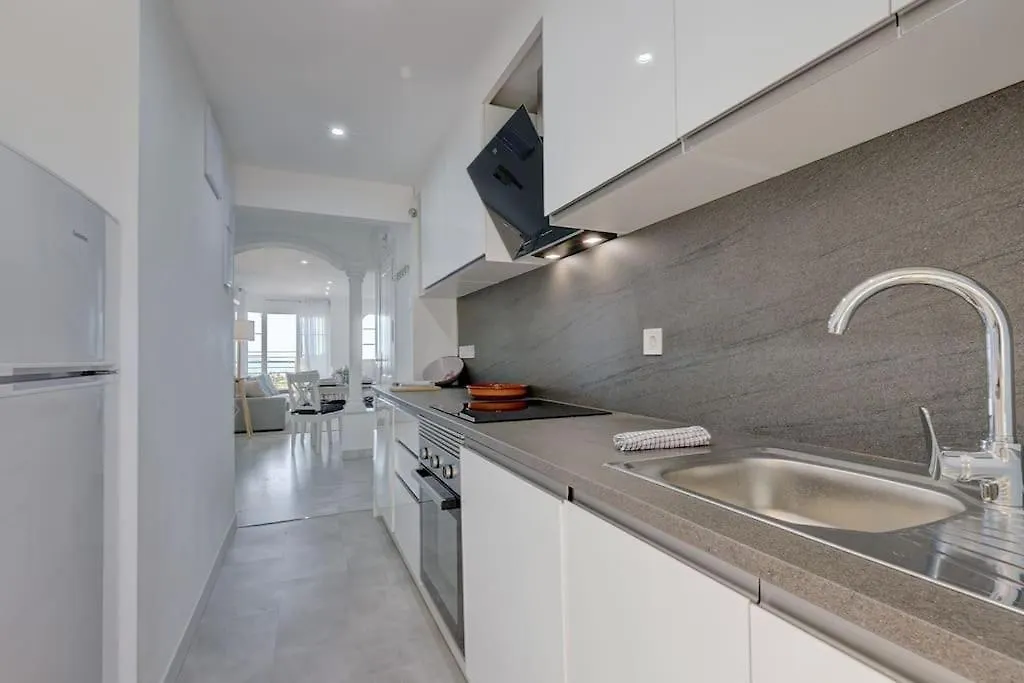 Classy Flat W/ Impressive Views マルベーリャ