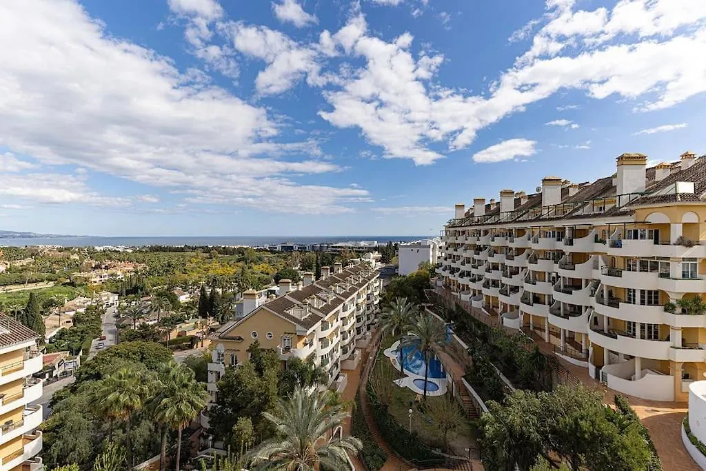 Apartment Classy Flat W/ Impressive Views Marbella